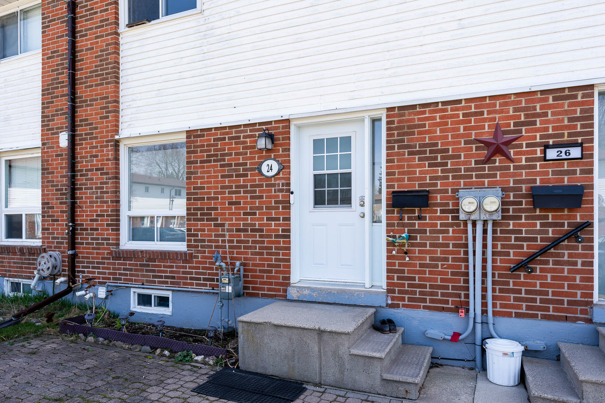24 Kingham Rd
